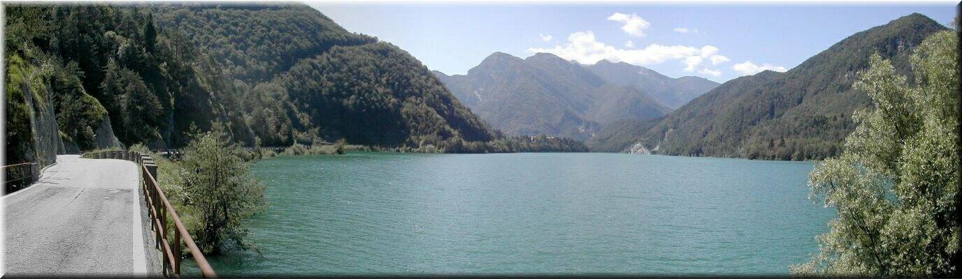 Lago di Redona am Fuße des Monte Rest